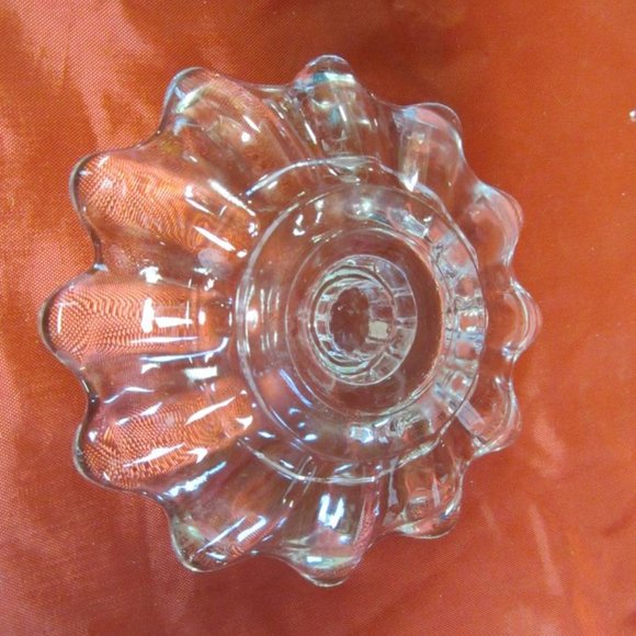 VTG MADE IN USA CRYSTAL TAPERED CANDLE HOLDER, FLOWER SHAPED DISH TYPE - Picture 4 of 5